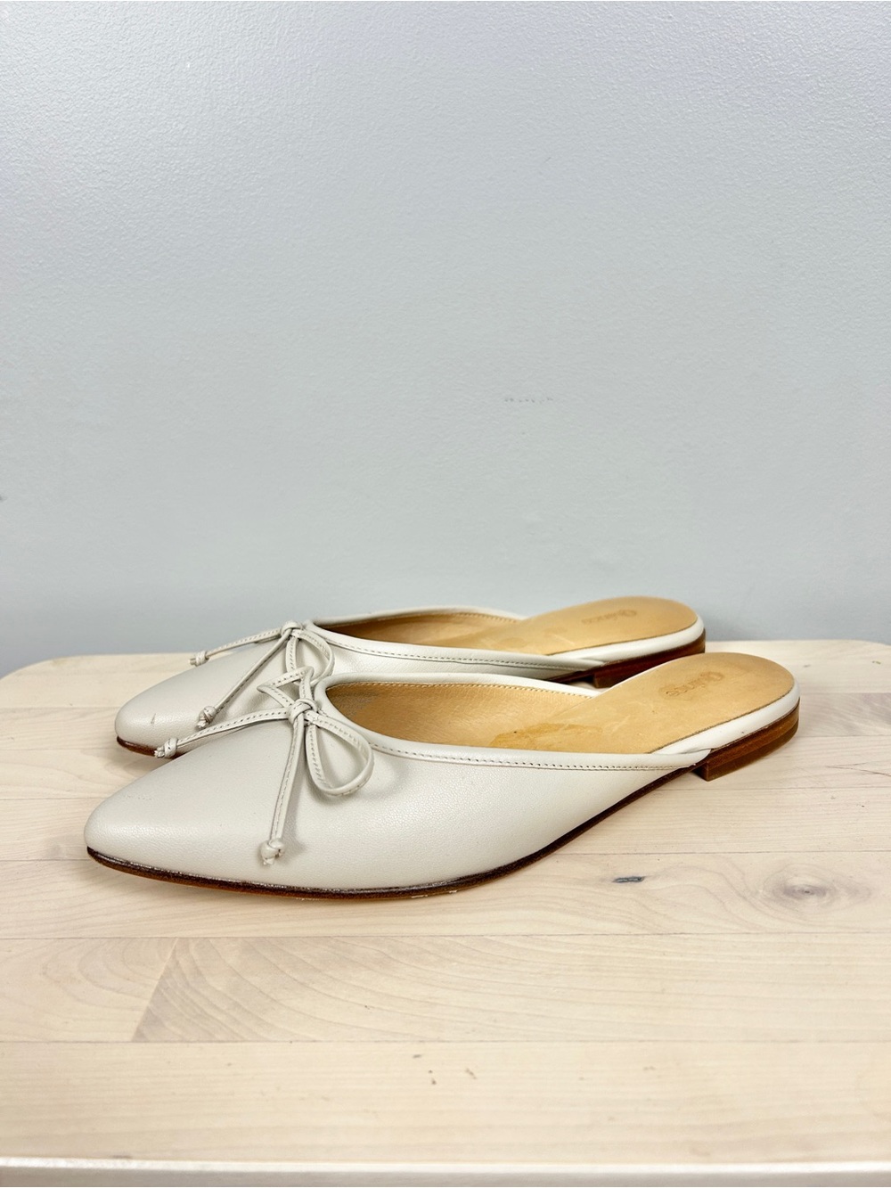 QUINCE Italian Leather Pointed Ballet Mule Sz 8 Nude Beige Neutral Flat Slip On